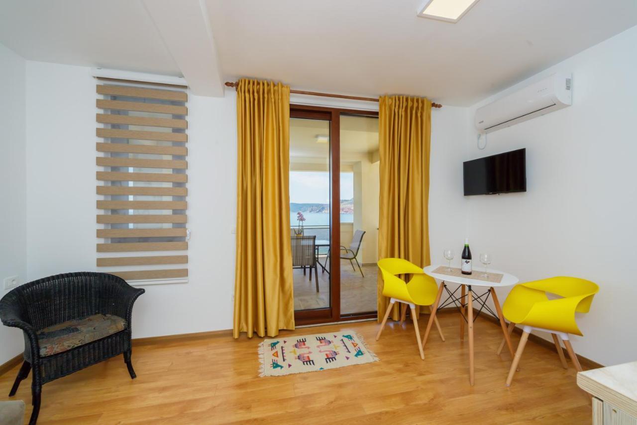 Vila Fortuna Sutomore Exterior photo